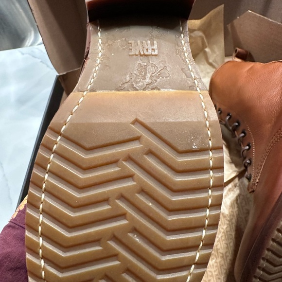 NEW size 9.5 Frye Women's Brown Lace Up Leather Boots with BOX color Whisky - Picture 8 of 8